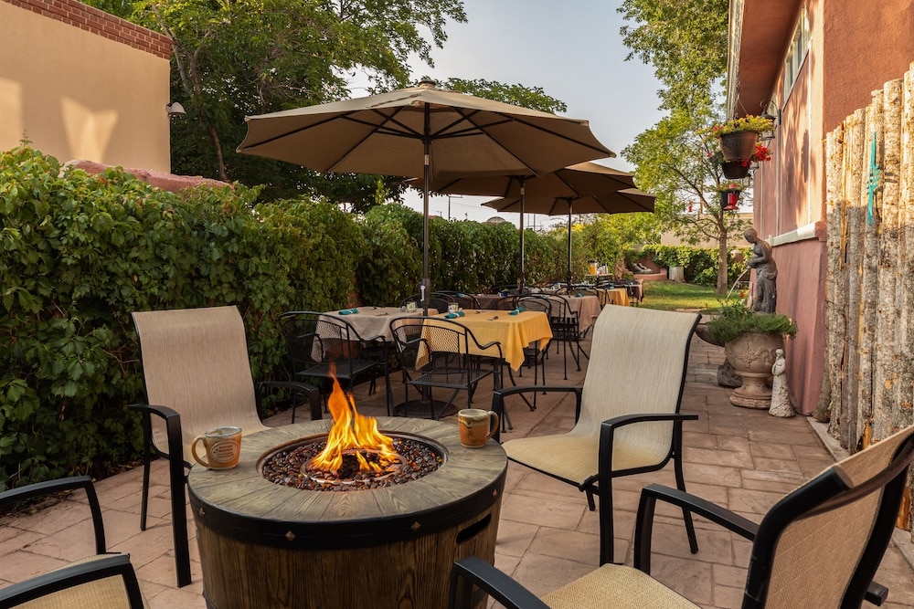 peaceful courtyard at our Albuquerque Bed and Breakfast